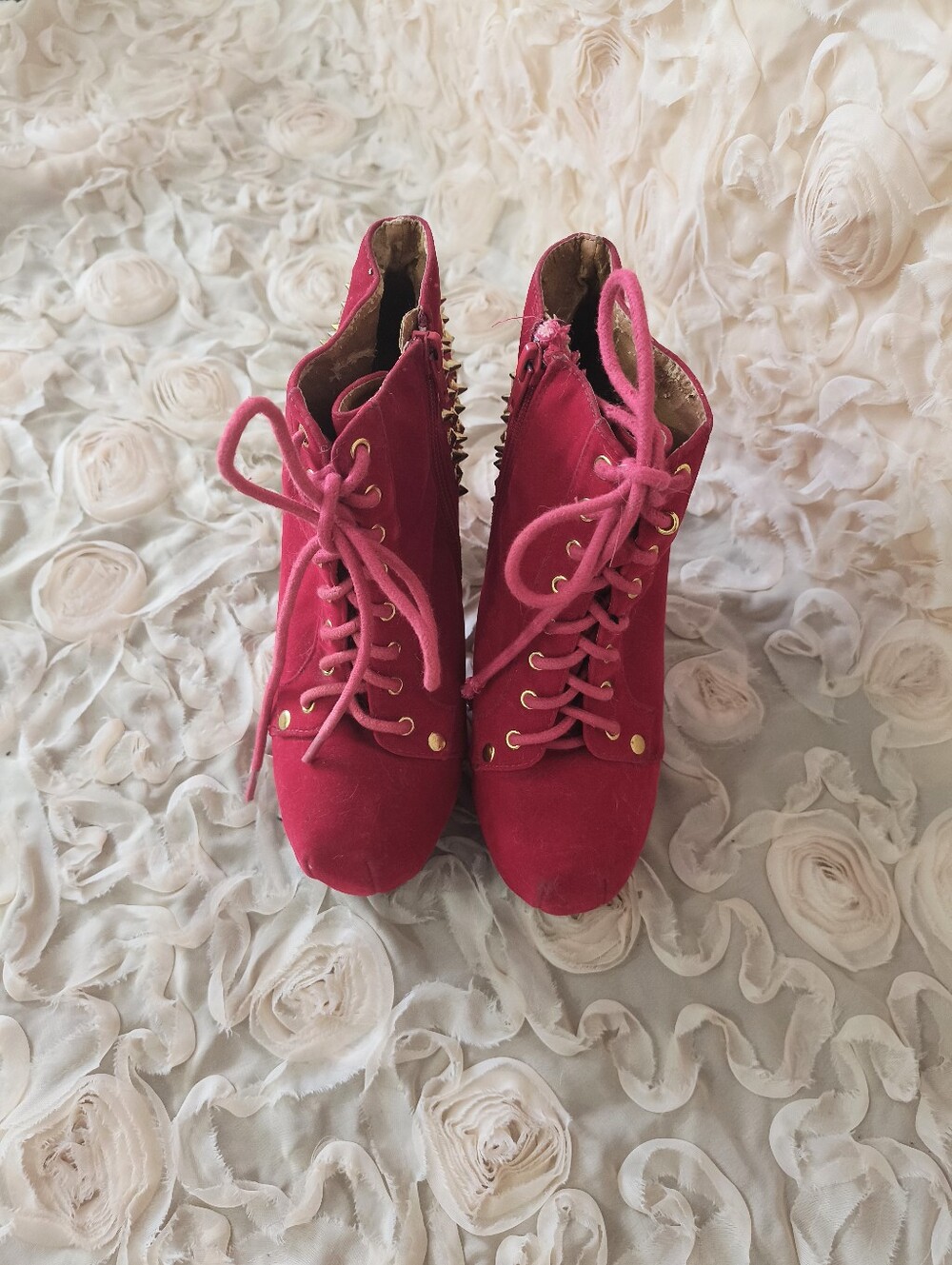 Red Studded Lace-Up Platform Ankle Boots. 🌹❤️‍🩹 - Picture 4 of 4